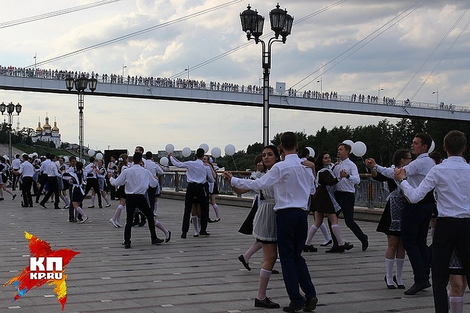 В Тюмени волонтёры и сотрудники ГИМС будут дежурить во время «Вальса на набережной»