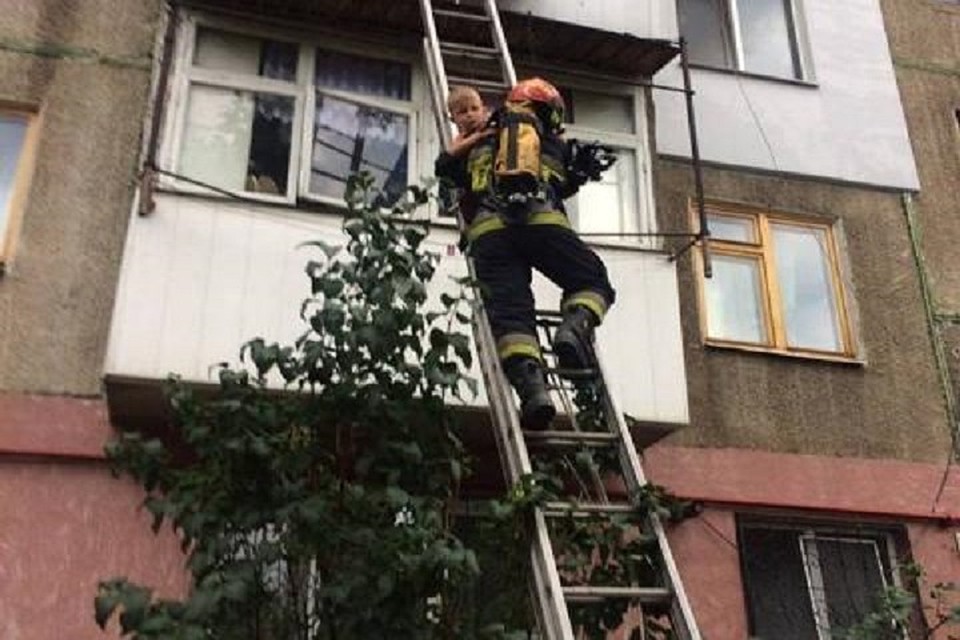 Пожарные спасли ребенка (Фото: dse.md).