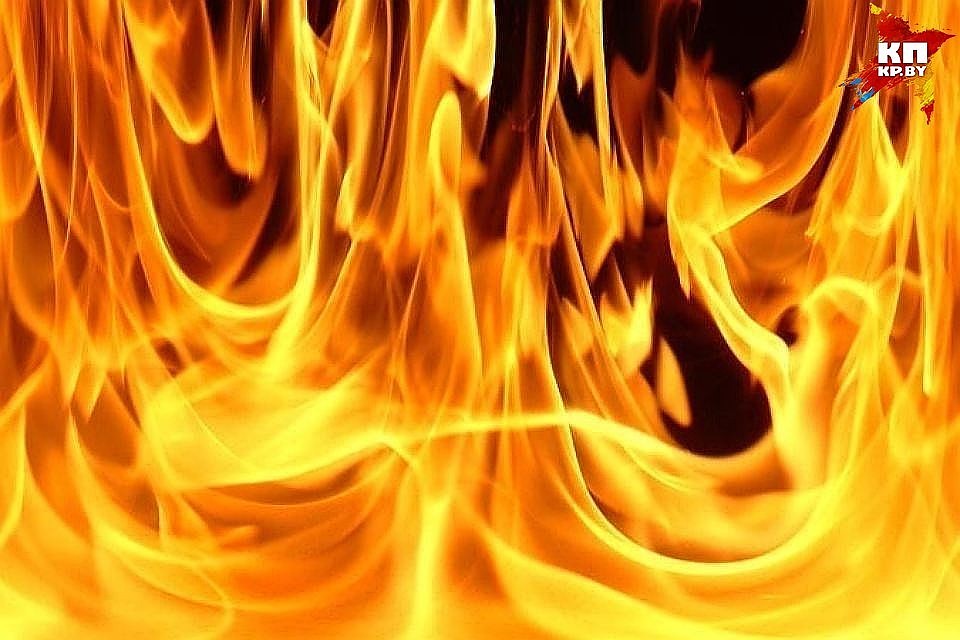 В Дрогичинском районе ребенок разжигал костер бензином и попал в больницу