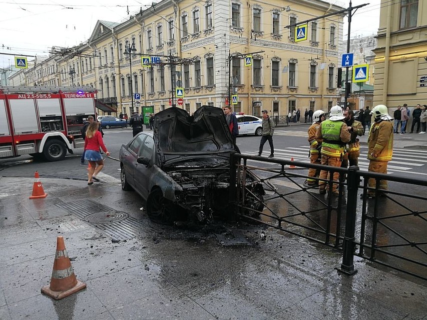 Машина загорелась после ДТП