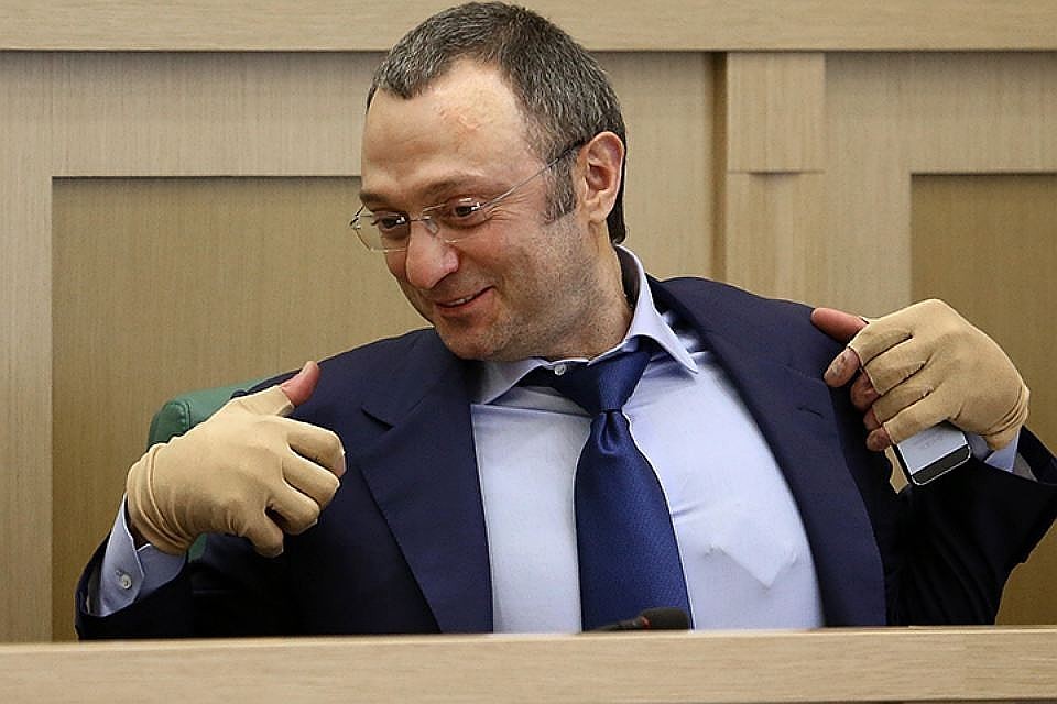 Сулейман Керимов вернулся из Франции в Москву