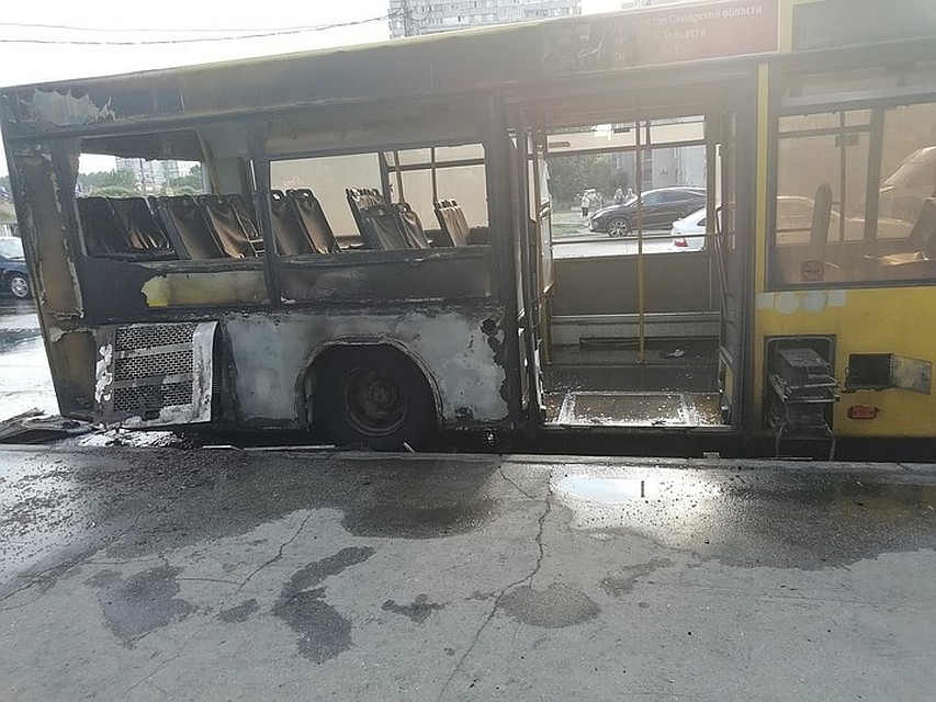В Тольятти сгорел автобус