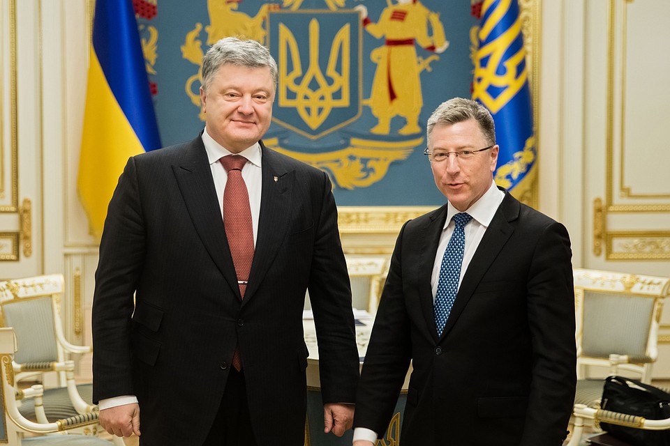 Президент Украины Петр Порошенко и спецпредставитель президента США Курт Волкер