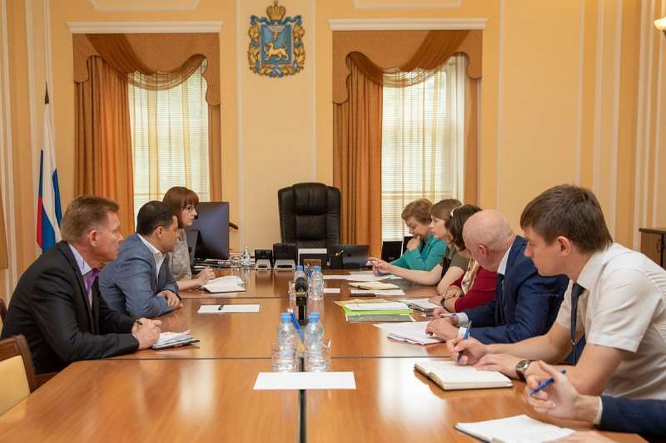 В Пскове обсудили организацию молодёжного форума.
