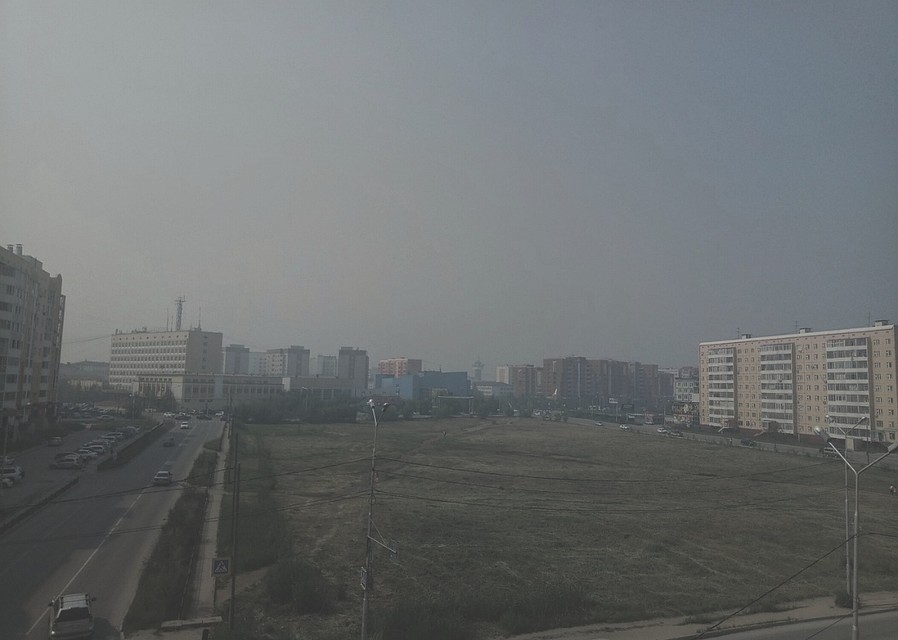Якутск окутал смог от лесных пожаров.