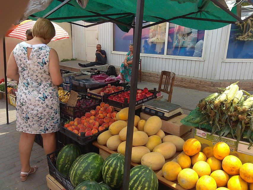Арбузы в Волгограде - пока привозные из Астрахани
