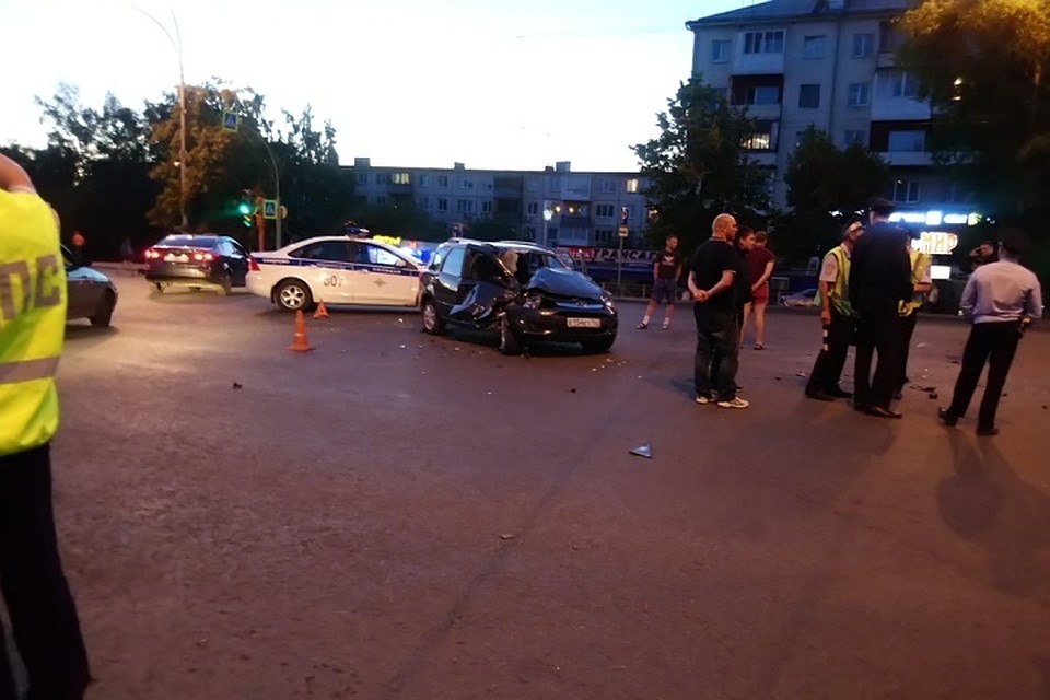 ДТП случилось накануне вечером в Кемерове