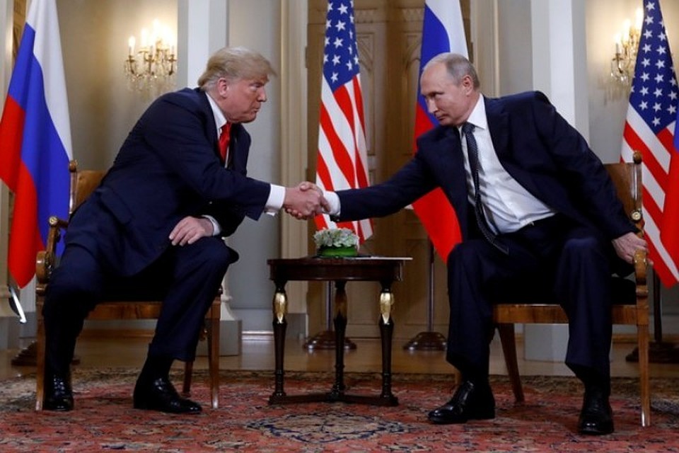 Президент России Владимир Путин на совместной пресс-конференции с американским лидером Дональдом Трампом в Хельсинки