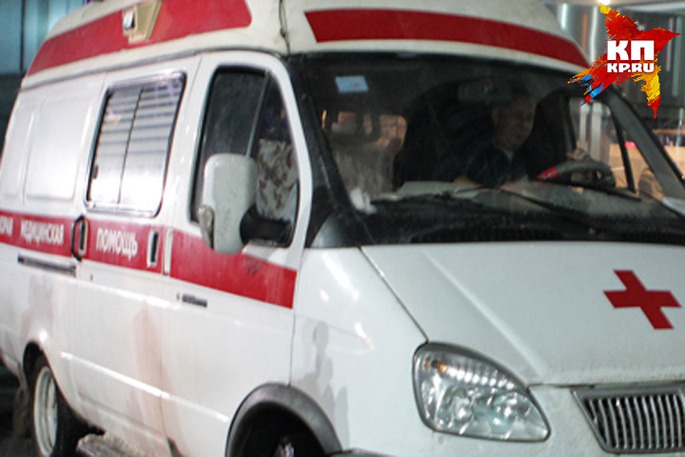 Полицейские проводят проверку по факту ДТП.