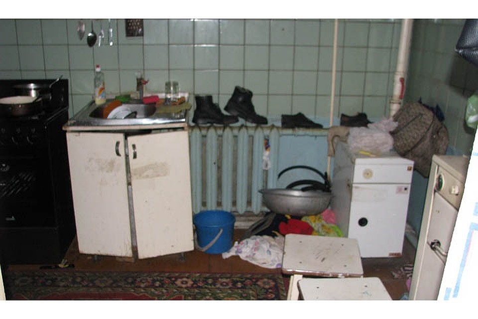 В таких условиях жила семья. Фото: Следственный комитет