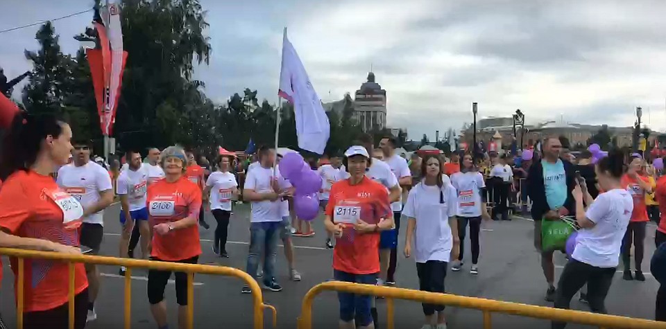 На старт вышли около 8 тысяч бегунов