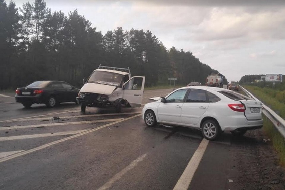 В дорожной аварии под Тюменью пострадали три человека. Фото ГИБДД Тюменской области