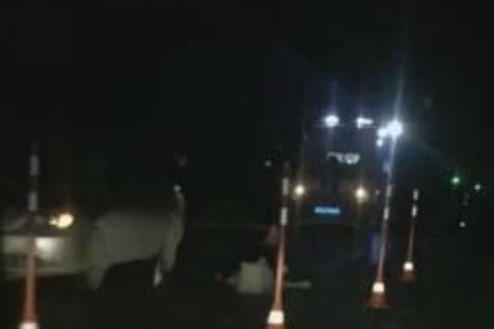 Шагнувшего под колеса авто пешехода насмерть сбили на Свободном. Фото: паблик "Я живу в Красноярске".
