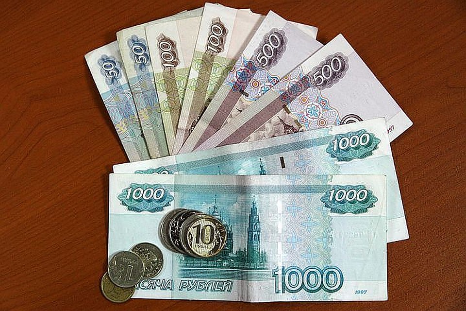 Школьный главбух в Иркутской области похитила из зарплаты коллег 8 млн. рублей.
