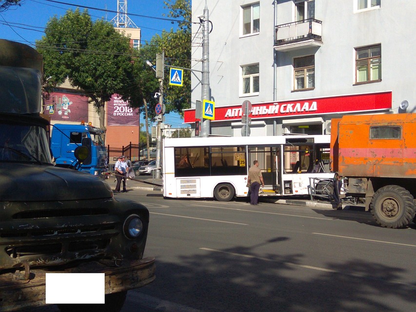 Оба автобуса серьезно пострадали