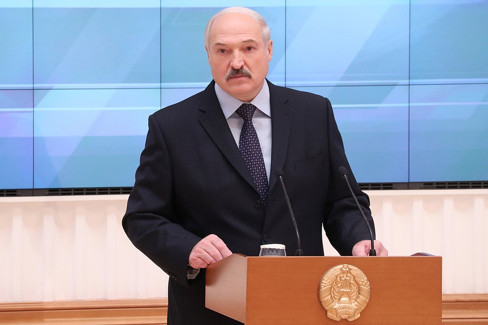 Президент считает, что в правительстве к его поручениям относятся "пофигически". Фото: БелТА