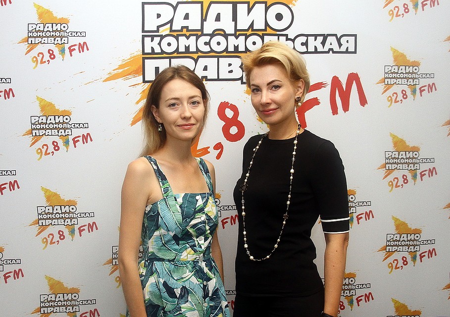 со-организатор фестиваля «Секреты мастеров» Екатерина Мамаева и директор департамента культуры администрации Нижнего Новгорода Наталья Суханова
