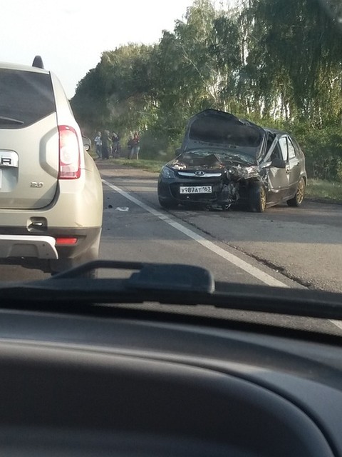 Оба автомобиля серьёзно пострадали