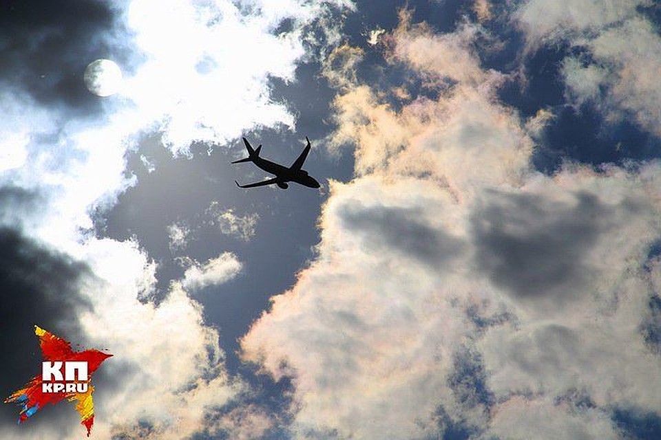 Самолет пришлось экстренно садить вскоре после вылета.