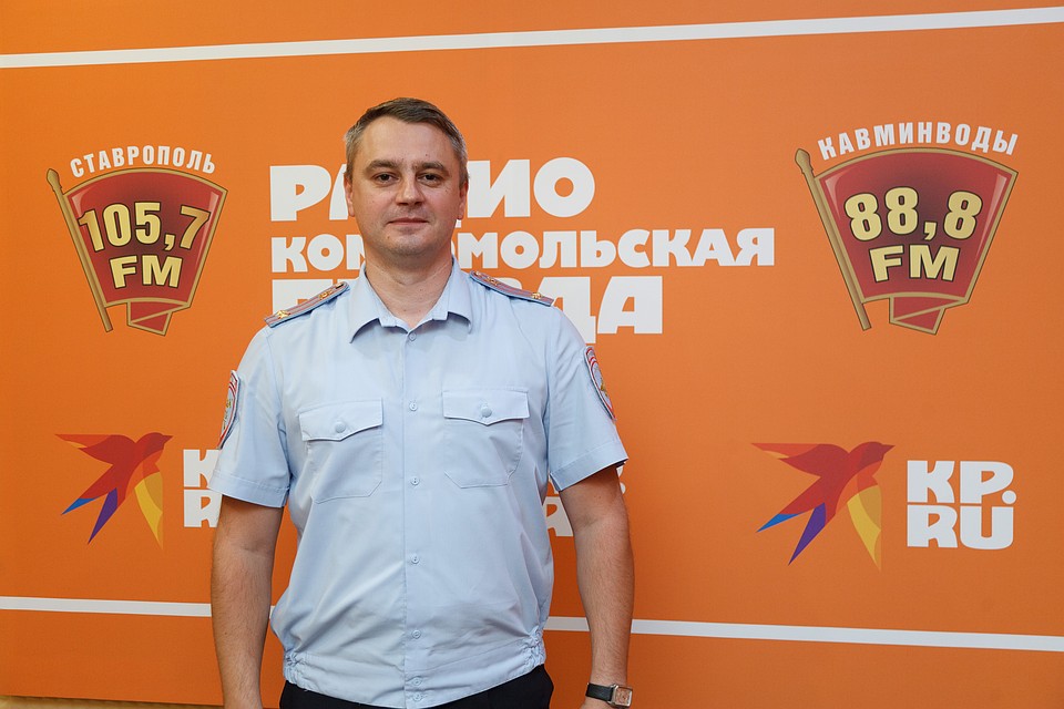 Замначальника отдела пропаганды безопасности дорожного движения краевого УГИБДД Евгений Синицын