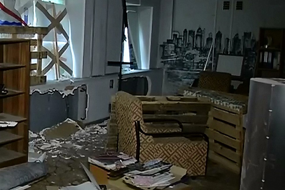 В новом помещении "Радуги" уничтожили всю красоту, которую создавали волонтеры и неравнодушные к чужой беде северяне. Фото: ТВ-21