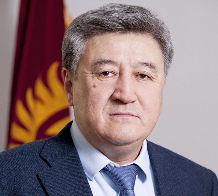 Бывший чиновник скрывается от следствия.