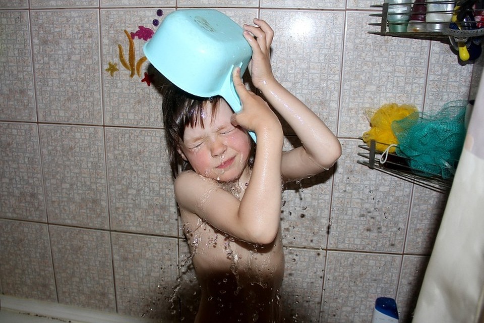 Обходиться без горячей воды придется три недели.