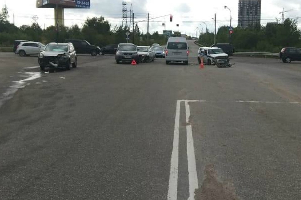 В дорожной аварии в Хабаровске пострадала полицейская машина ФОТО: Отделение пропаганды ОГИБДД Хабаровска