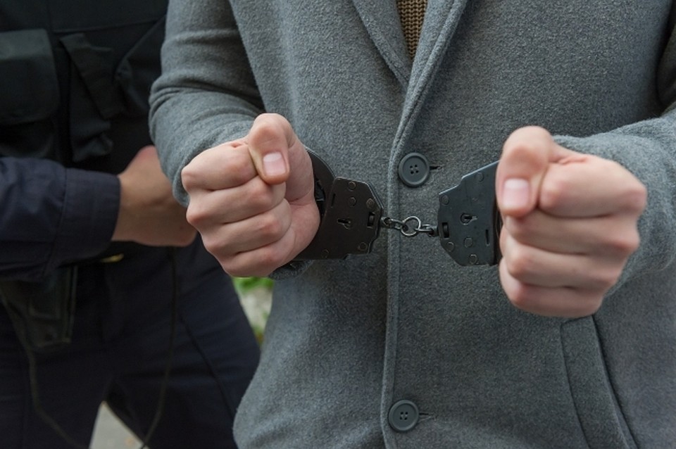 Под видом спортивного питания на Сахалин доставили синтетические наркотики