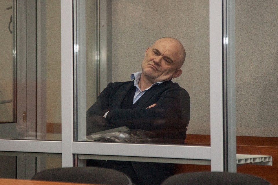 Владимира Нелюбина обвиняют в мошенничестве.