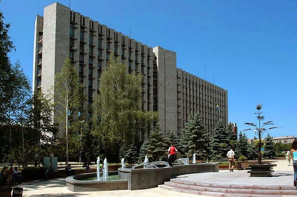 Дом Правительства, где заседает комиссия по Миндоху ДНР. ФОТО: Соцсети