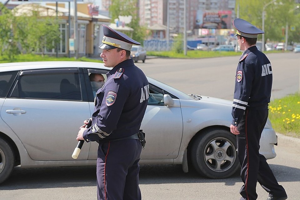 По данным полицейских, 30-летний житель заполярного города сел за руль пьяным в ноябре прошлого года. Мало того, мужчина превысил скорость и при выезде со второстепенной дороги не пропустил автомобили, двигавшиеся по «главной»