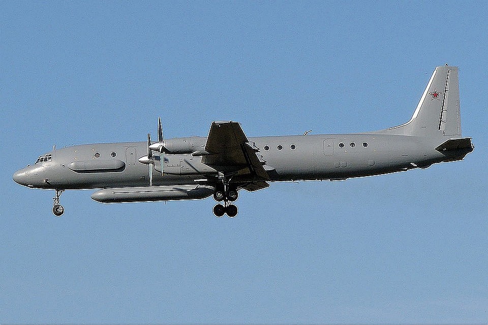 Самолет Ил-20