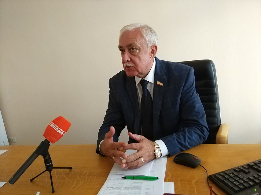 Депутат Госсовета Крыма Юрий Гемпель.