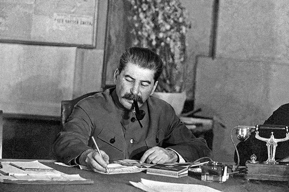 В августе 1941 года вождь резко пресек «самодеятельность» ленинградских властей.
