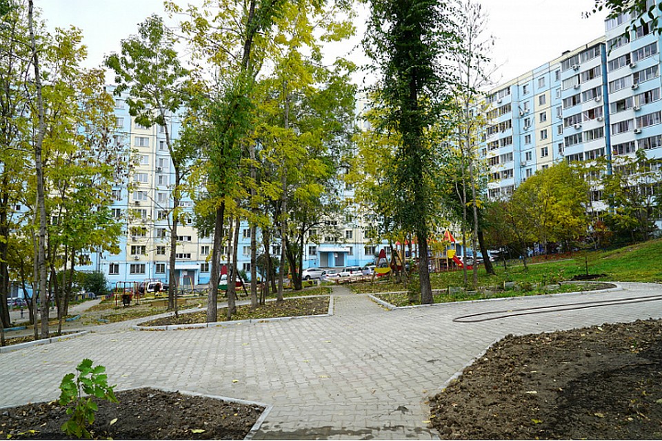 В Индустриальном районе Хабаровска обустроили еще один сквер
