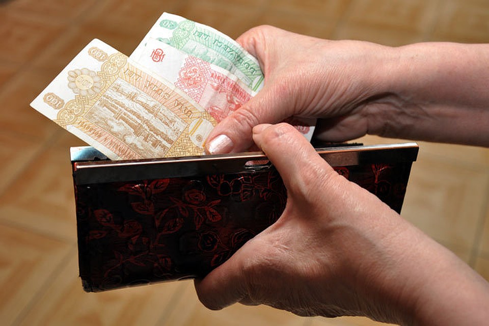 На пенсию 813 леев как прожить то?!!