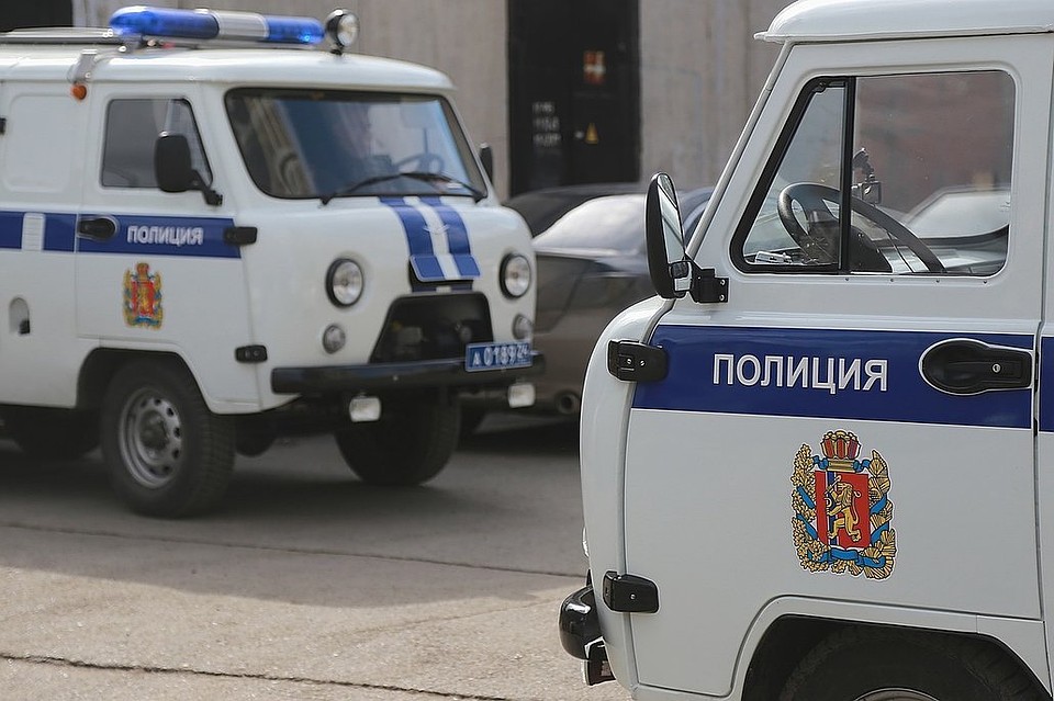 В центре Красноярска упал и умер мужчина.