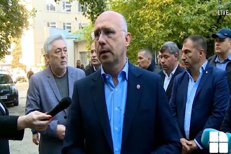 Павел Филип и министры прибылми на место ЧП (Фото: publika.md).