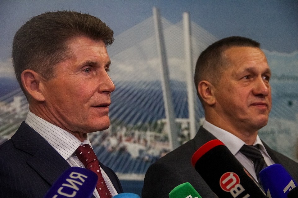 Врио губернатора Олег Кожемяко и полпред - вице-премьер Юрий Трутнев