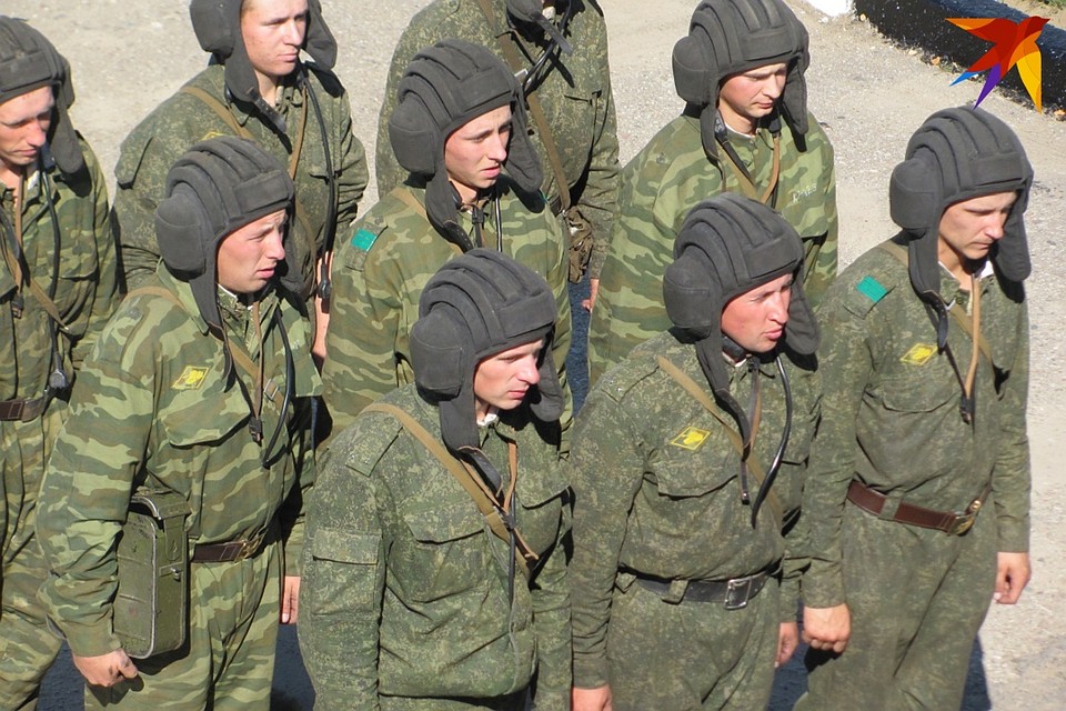 От белорусской армии молодечненец скрывается в Африке.