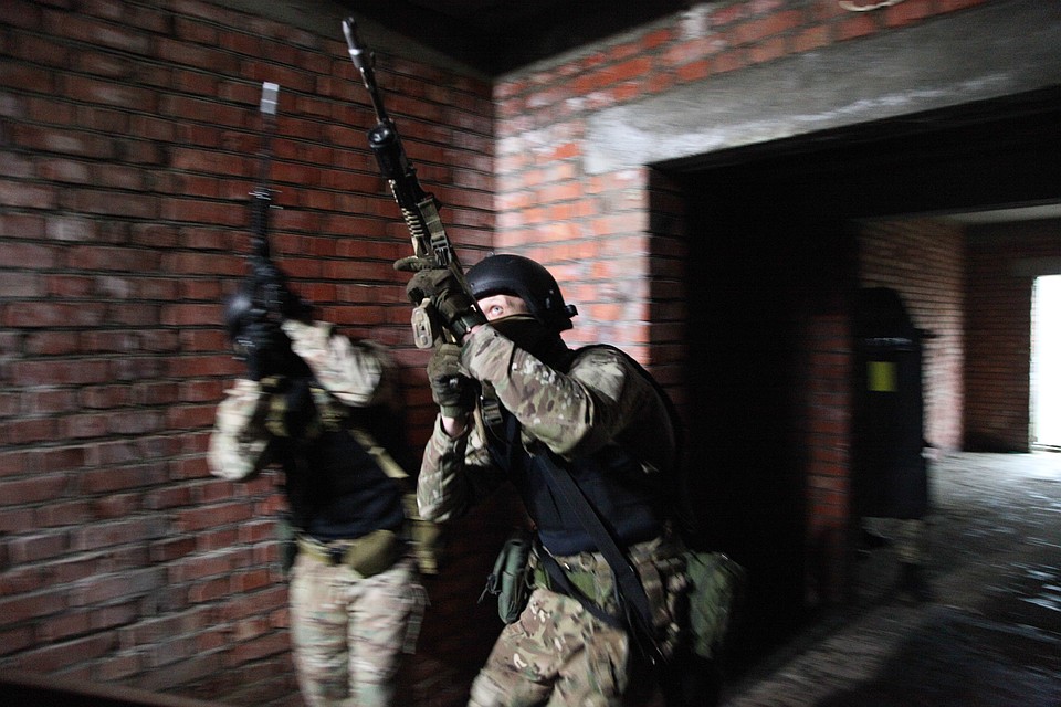 Спецназ ликвидировал двух боевиков. Пострадали три бойца спецподразделения