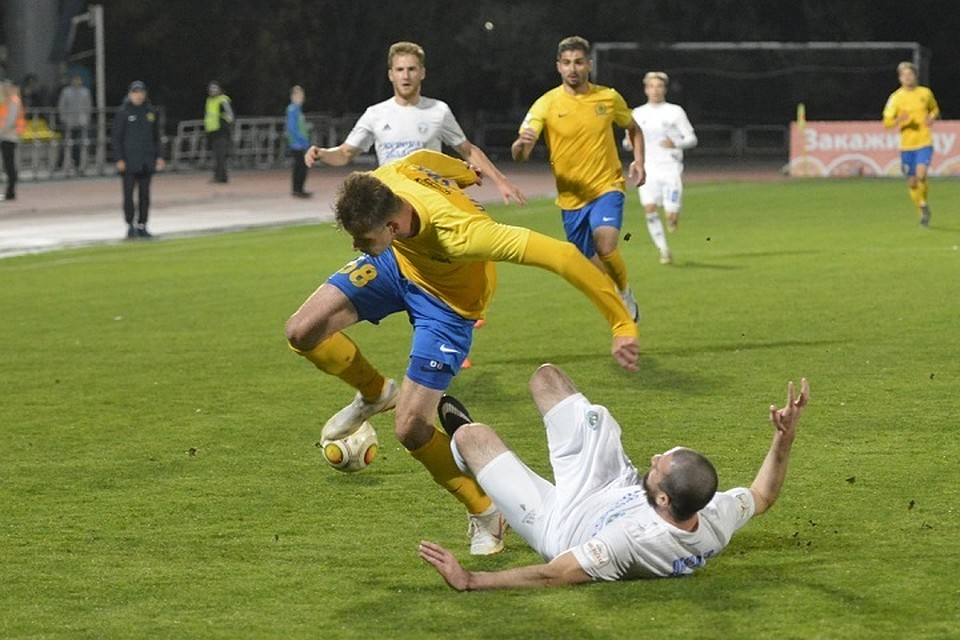 Эпизод матча «Луч» - «Авангард». Фото: Fc-luch.com