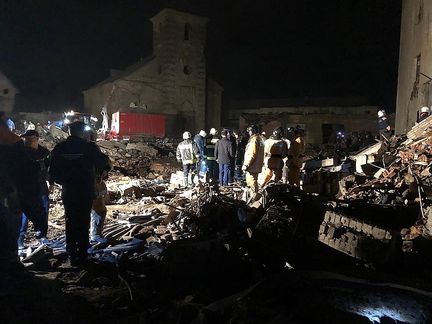 На месте взрыва на заводе "Авангард" близ Гатчины. Фото предоставлено МЧС РФ по Ленобласти