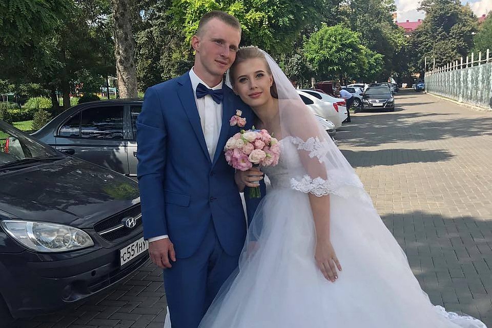 На фото Владислав и Мария Неледвы.