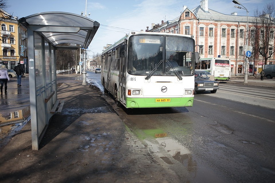 В Пскове расписание автобусов синхронизируется с вылетом самолетов.