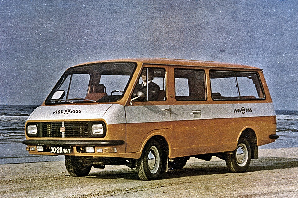Старые «рафики» тоже были смесью бульдога с носорогом Фото: automir.pro