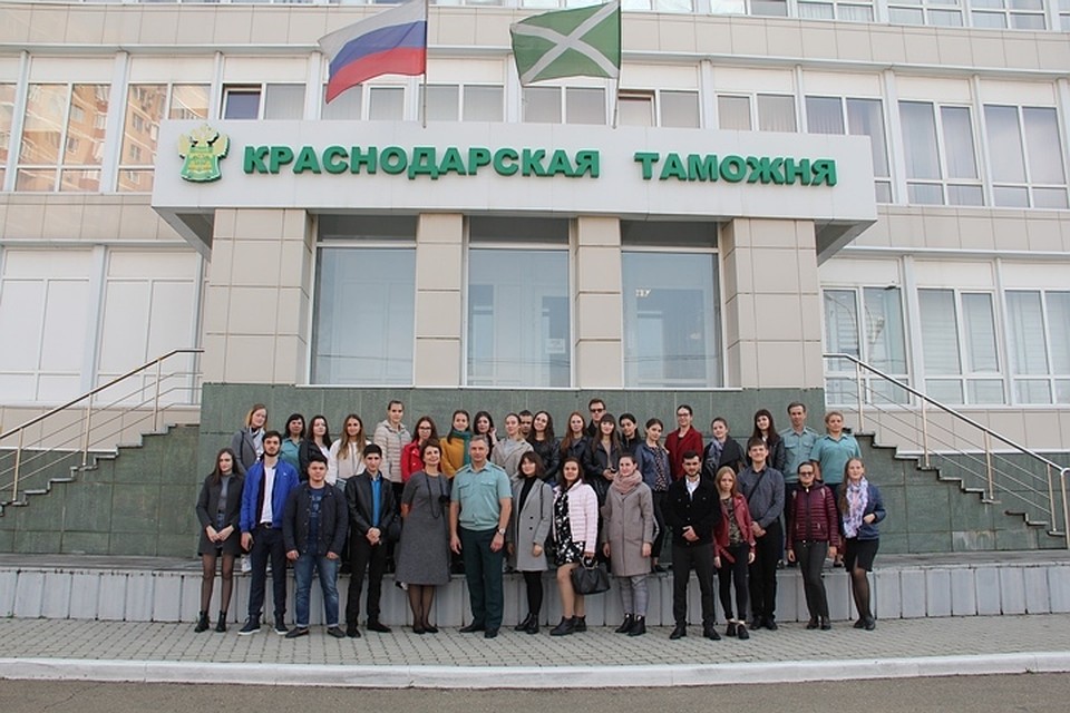 Кубанские студенты посетили с экскурсией Краснодарскую таможню