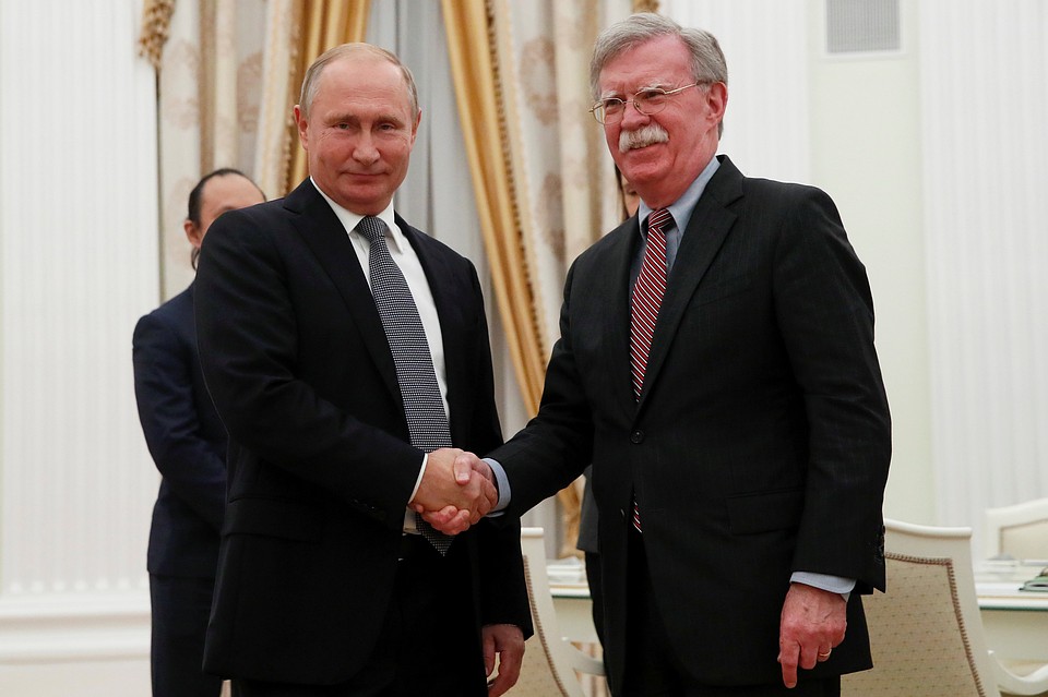 Владимир Путин встретился с Джоном Болтоном в Кремле