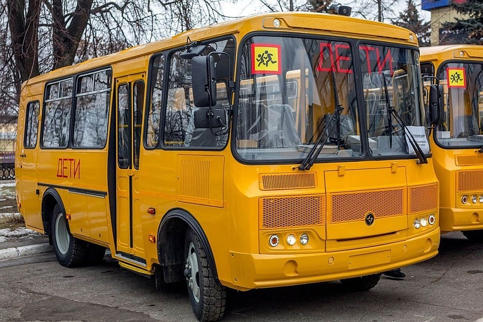 Новые автобусы оснащены всем необходимым оборудованием для перевозки детей